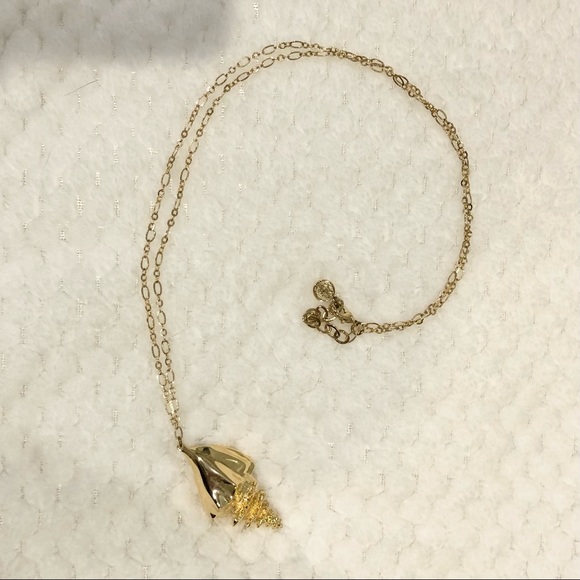 Lilly Pulitzer Gold Seashell Necklace